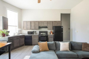 Flexhome Marquette Economy 2BR Apt MP17